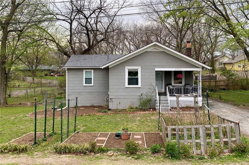 3050 49th Ter, Kansas City, KS 66104