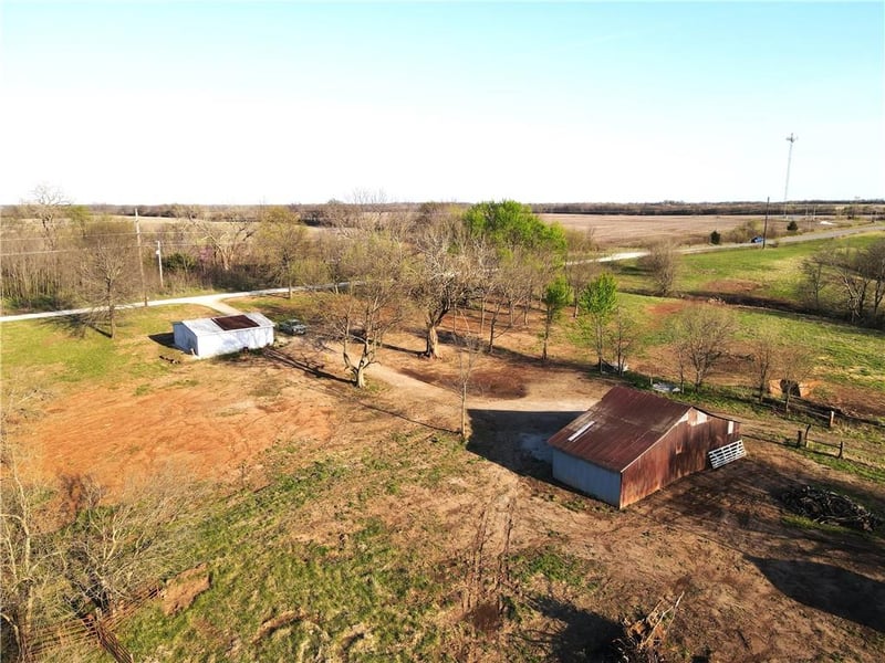 1112 Sw 21st Rd, Leeton, MO 64761