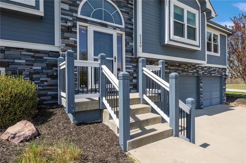 5240 Belton Ct, Kansas City, MO 64150