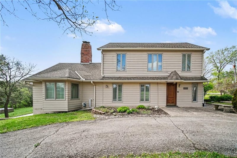 13110 Lakeshore Dr, Olathe, KS 66061