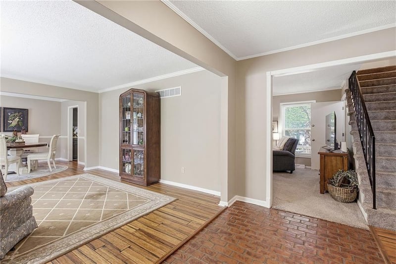 1101 15th St, Blue Springs, MO 64015