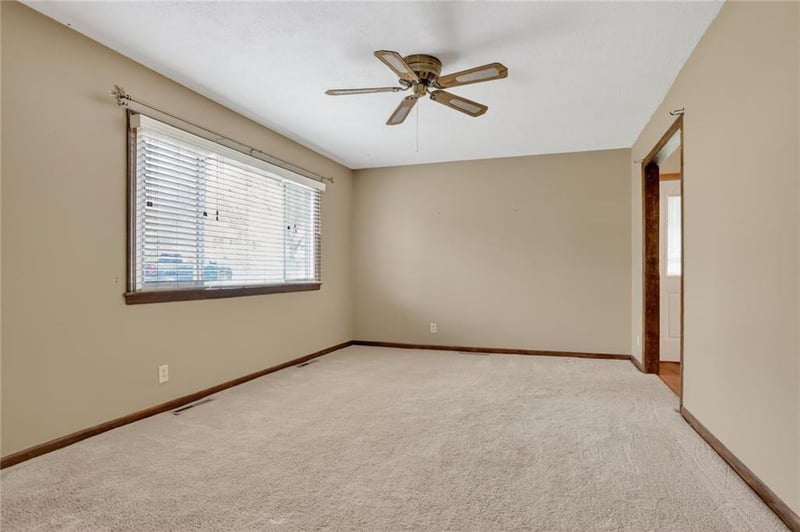 1605 Hocker Ave, Independence, MO 64050