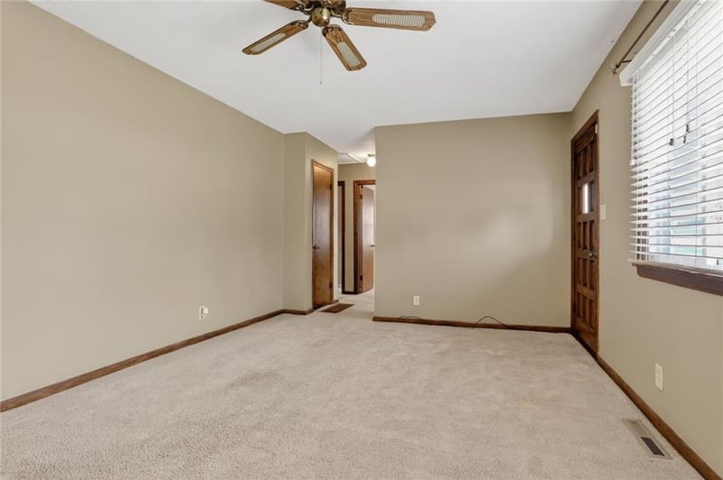 1605 Hocker Ave, Independence, MO 64050