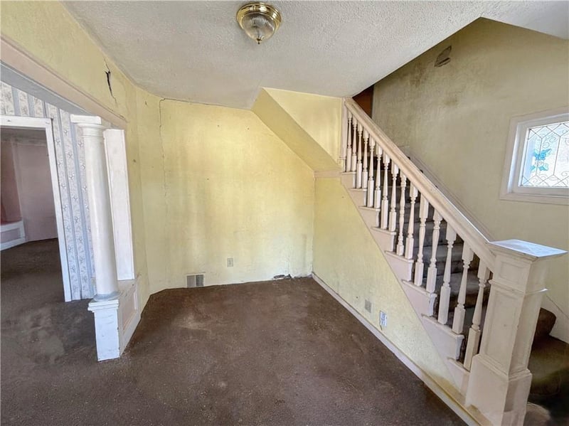 1136 32nd St, Kansas City, KS 66102