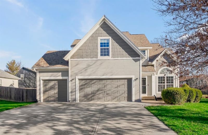 21270 227th St, Spring Hill, KS 66083