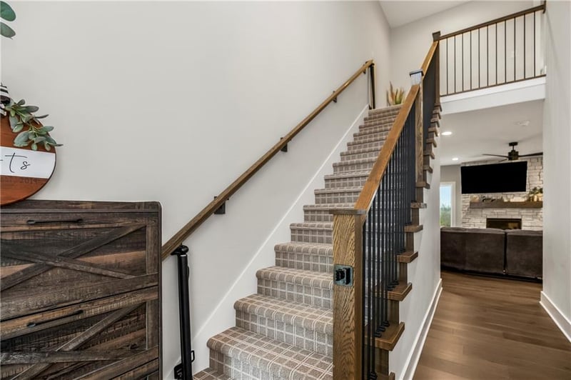 4015 Sagamore Dr, Lee's Summit, MO 64064
