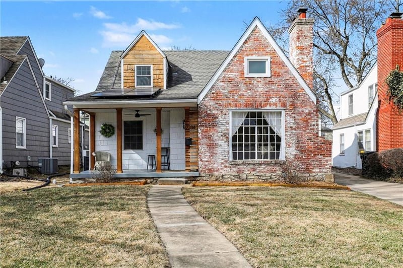 7234 Baltimore St, Kansas City, MO 64114