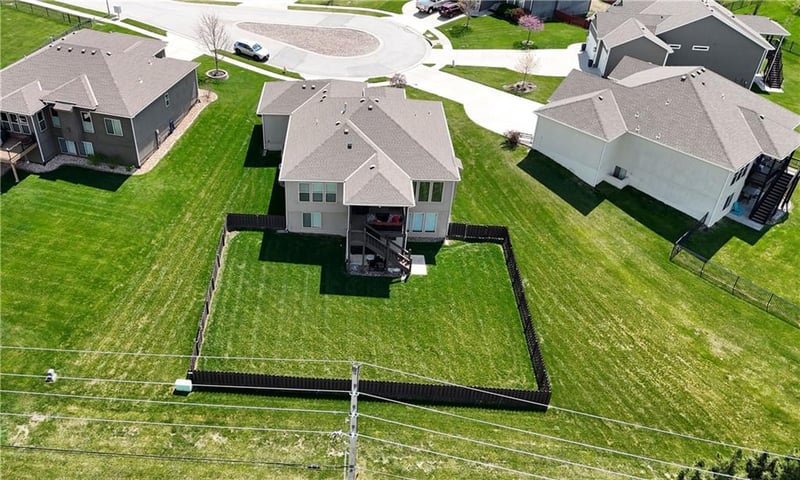 1214 Cothran Ct, Raymore, MO 64083