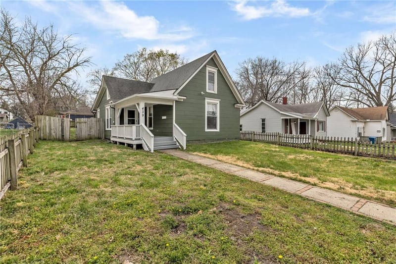 439 Ford St, Liberty, MO 64068