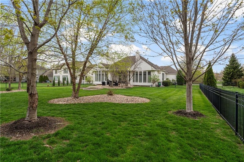 16305 Stearns St, Overland Park, KS 66221