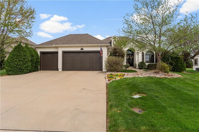 16305 Stearns St, Overland Park, KS 66221