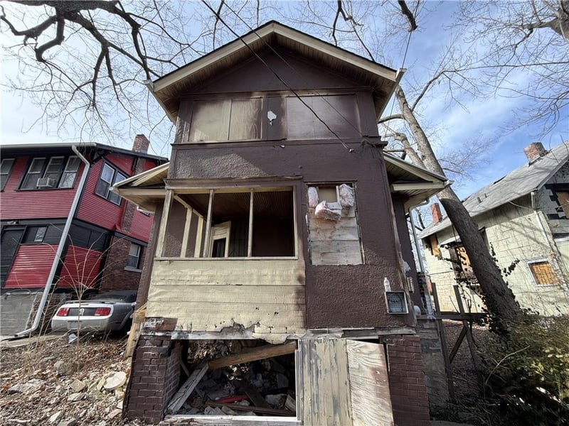 4907 Walrond Ave, Kansas City, MO 64130