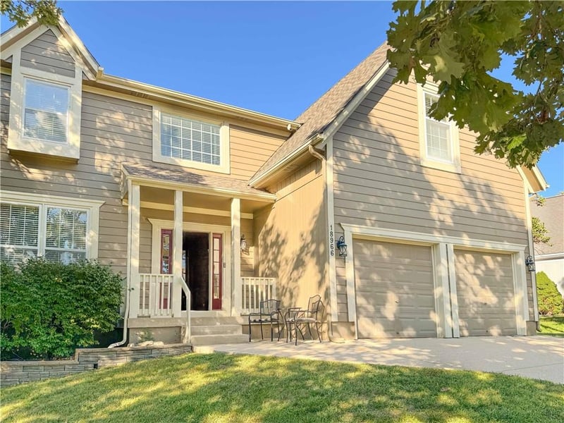 18966 117th Ter, Olathe, KS 66061