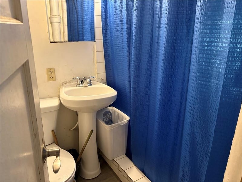 831 Reynolds Ave, Kansas City, KS 66101