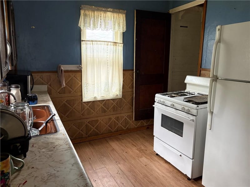 831 Reynolds Ave, Kansas City, KS 66101