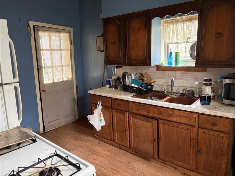 831 Reynolds Ave, Kansas City, KS 66101