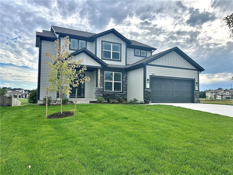 28510 161st St, Gardner, KS 66030