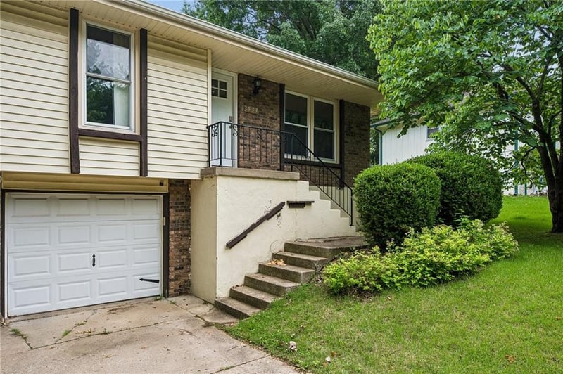 3533 College Ave, Kansas City, MO 64117