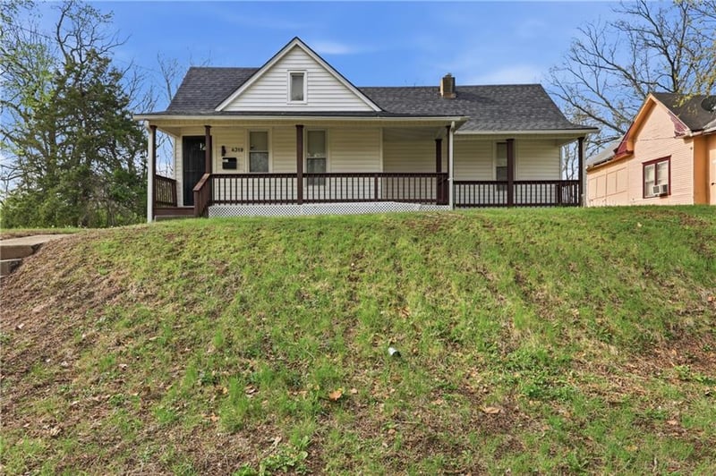 4319 56 St, Kansas City, MO 64130