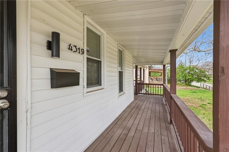 4319 56 St, Kansas City, MO 64130