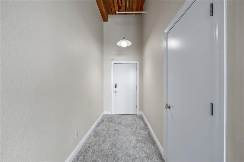 308 8th St #712, Kansas City, MO 64105