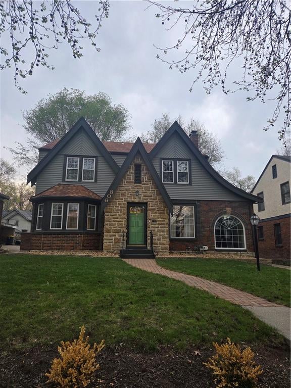 608 72nd Ter, Kansas City, MO 64131