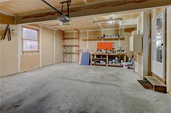 8020 Everton Ave, Kansas City, MO 64152