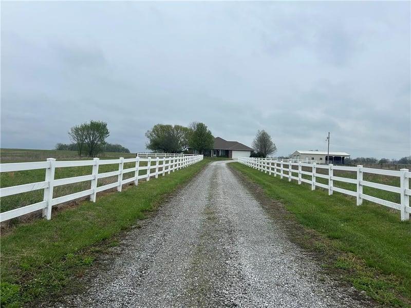 1379 M Hw, Clinton, MO 64735