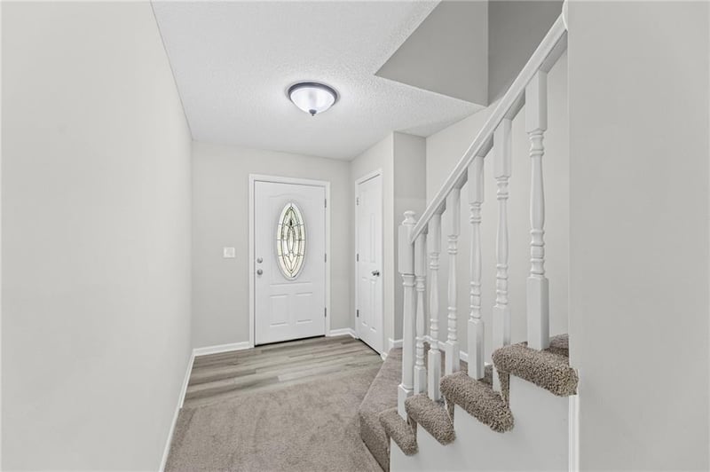 22003 47th Ter, Shawnee, KS 66226