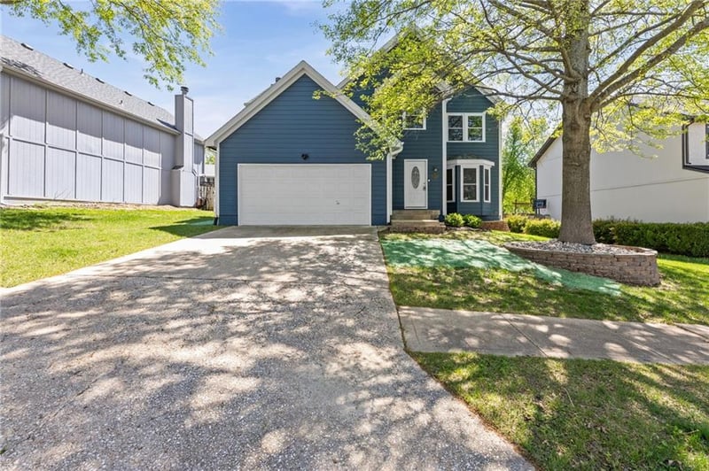 22003 47th Ter, Shawnee, KS 66226