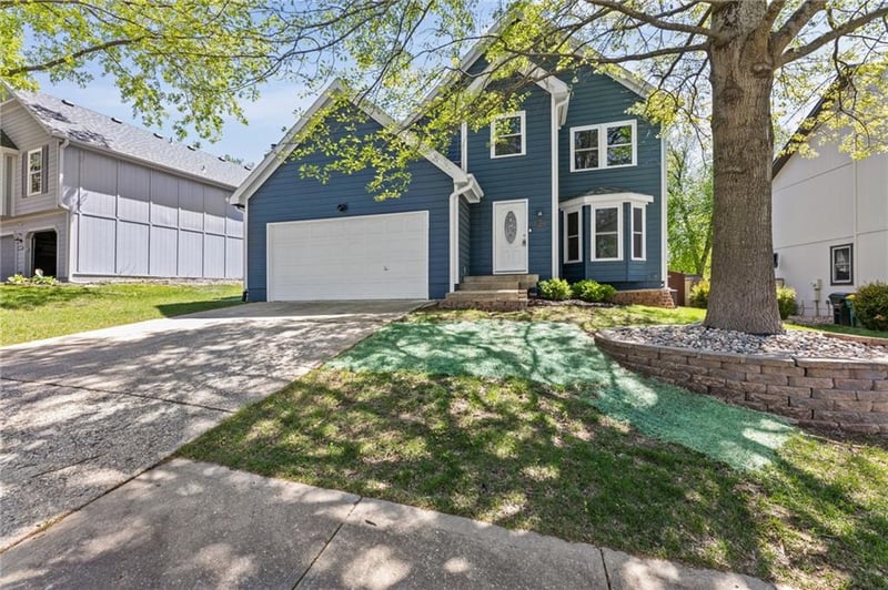 22003 47th Ter, Shawnee, KS 66226