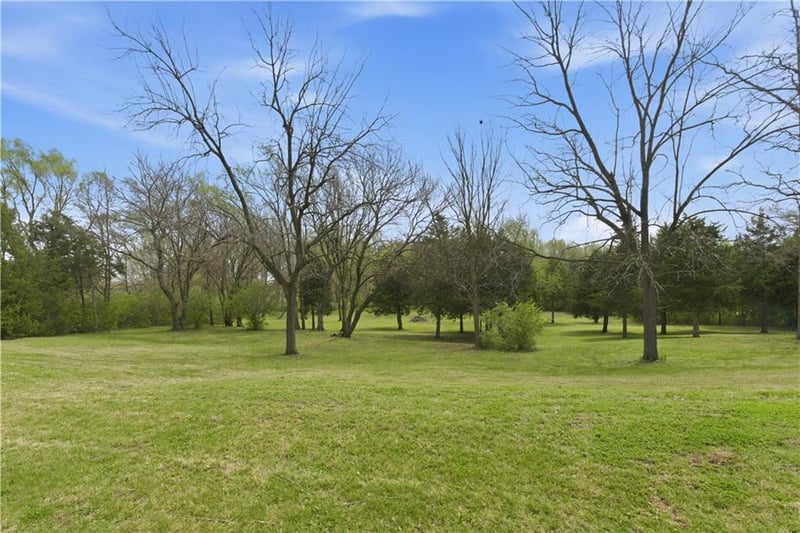 34372 169th St, Leavenworth, KS 66048