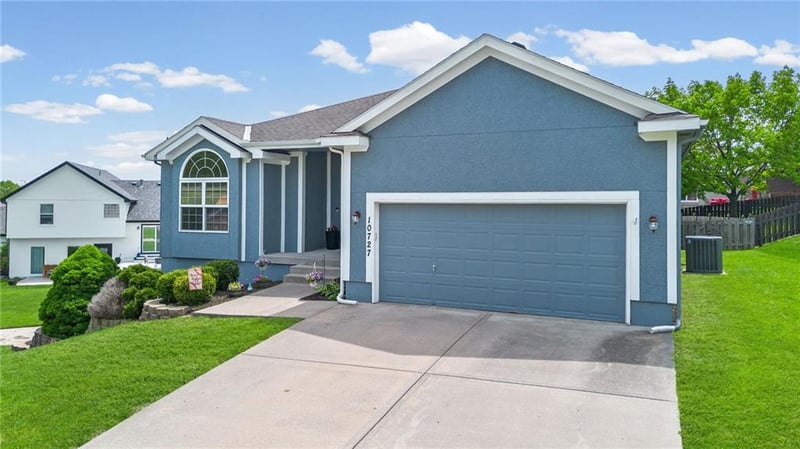10727 Tennessee Ave, Kansas City, MO 64157