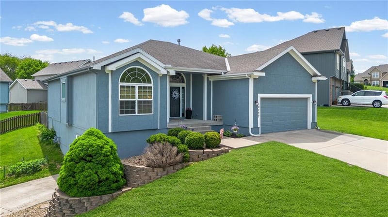 10727 Tennessee Ave, Kansas City, MO 64157