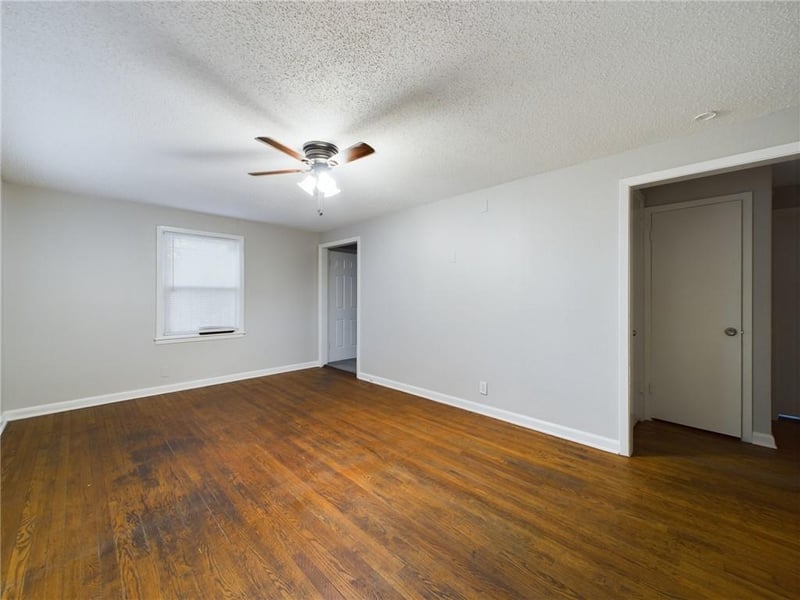 2816 63rd St, Kansas City, MO 64130