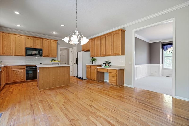 12462 Rosehill St, Overland Park, KS 66213