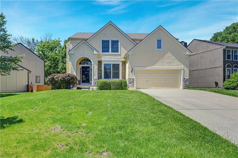 12462 Rosehill St, Overland Park, KS 66213