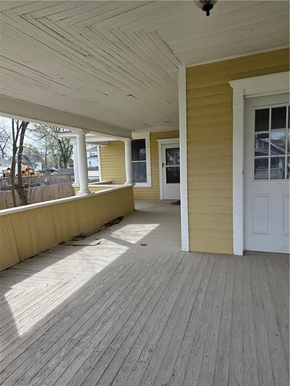 715 4th St, Cameron, MO 64429