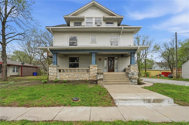 115 Walnut St, Olathe, KS 66061