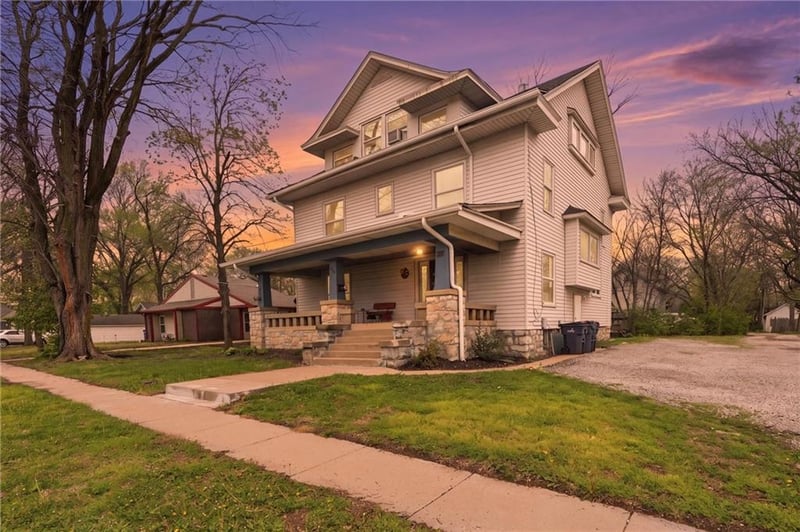 115 Walnut St, Olathe, KS 66061