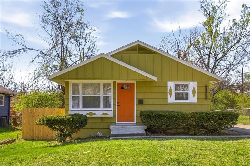 8236 Flora Ave, Kansas City, MO 64131