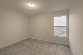 6114 NE 118th St, Kansas City, MO 64156