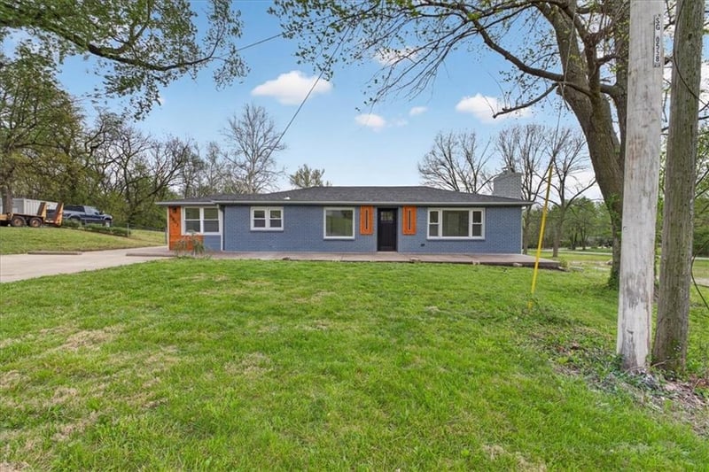 6807 Sycamore Ave, Kansas City, MO 64133