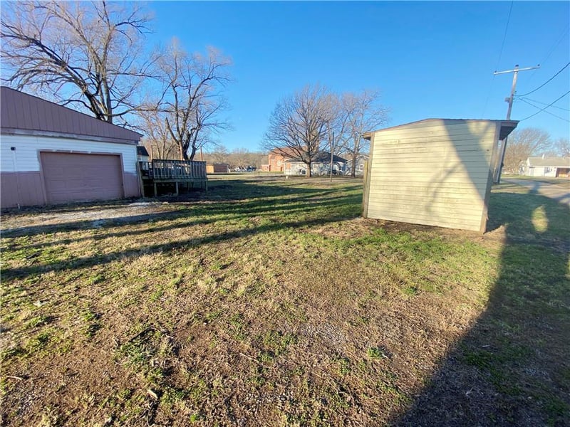 110 Riley St, Easton, KS 66020