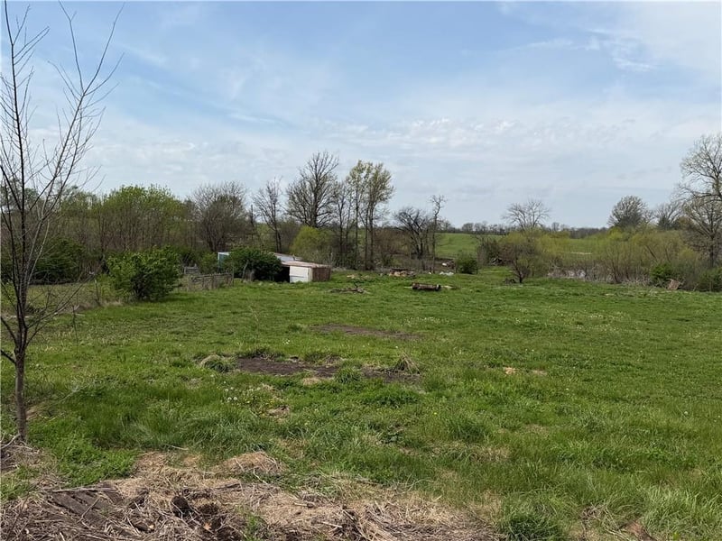 961 201st Rd, Warrensburg, MO 64093