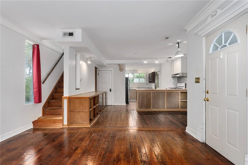 810 16th St, Kansas City, MO 64108