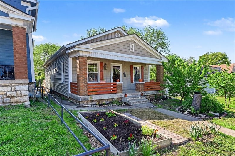 212 S 8th St, Kansas City, KS 66101