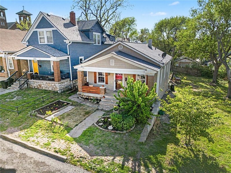 212 S 8th St, Kansas City, KS 66101
