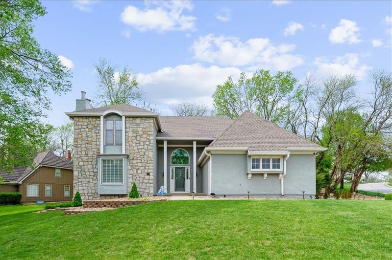 4300 W 125th Ter, Leawood, KS 66209