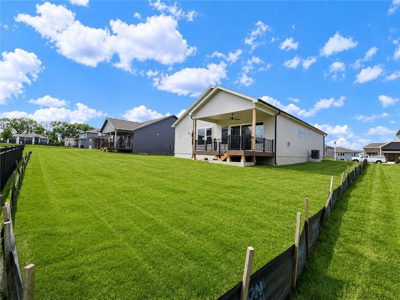 24937 145th St, Olathe, KS 66061